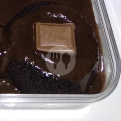 Molten Triple Choco Dessert Box