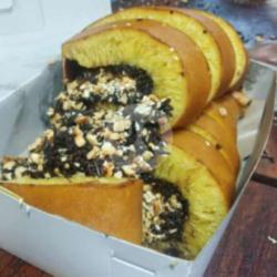 Istimewa Coklat Kacang Besar