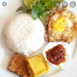 Nasi Penyetan Telor Dadar/ceplok