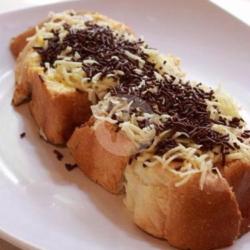 Roti Bakar / Kukus Peanut Choco