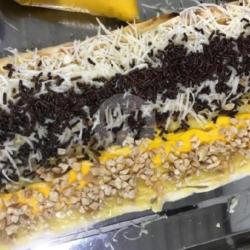 Roti John Coklat  Kacang