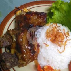 Iga Bakar Madu Plus Nasi