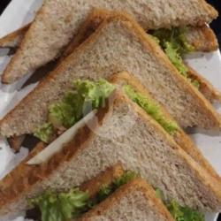 Sandwich Roti Gandum Ayam