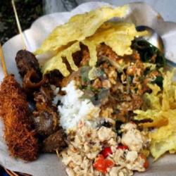 Nasi Pecel Sate Daging Kelapa