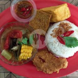 Nasi Campur Sayur Asem