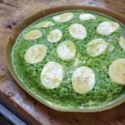 Martabak Pisang Kismis Pandan