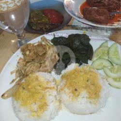 Nasi Padang Rendang Sapi Padang Lengkap