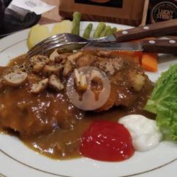 Mushroom Chicken Steak