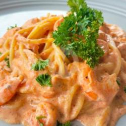 Creamy Cajun Shrimp Pasta