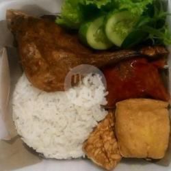 Pahe Nasi Liwet Bebek Penyet