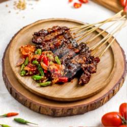 10 Tusuk Sate Maranggi Mix   Sambal Matah   Sambal Kecap