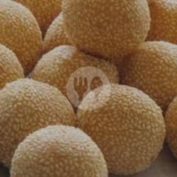 Kue Bola (onde-onde)