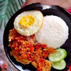 Nasi Ayam Gepuk Telur