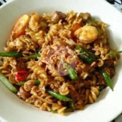 Mie Goreng Makaroni Telor Sosis