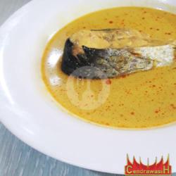 Nasi Rames Gulai Ikan Patin Kuah Kuning