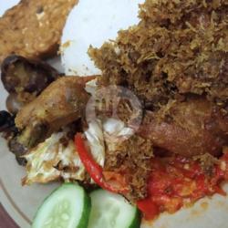 Paket Ayam Goreng   Ati Ampela Serundeng Komplit