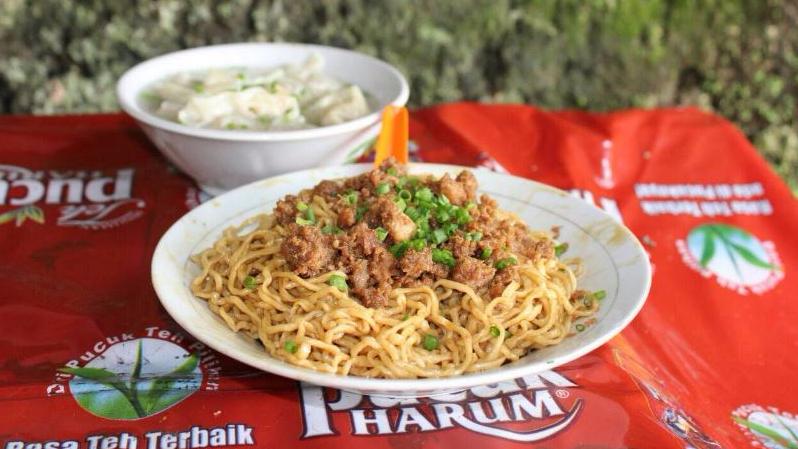 Mie Pangsit Aang, Sudirman