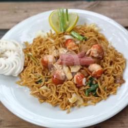 Mie Goreng Baby Lobster