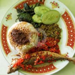 Nasi Ikan Salem Balado