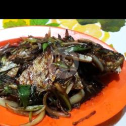 Ikan Bawal Hitam Masak Yu Cham