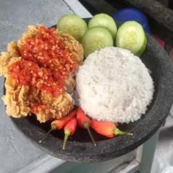 Ayam Geprek Paha Atas Nasi