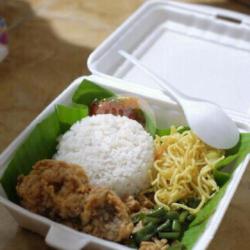 Nasi Campur   Ayam Goreng Krispi
