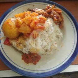 Nasi Telor Balado Kentang Balado Orek Tempe Sambel