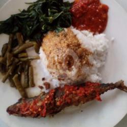 Nasi Rames Ikan Kembung Balado