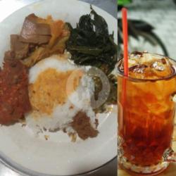 Nasi Ikan Tongkol Sambel Merah   Es Teh Manis