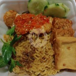 Geprek Ayam Mie Goreng Komplit