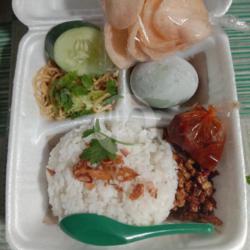 Nasi Uduk Telor Asin