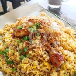 Nasi Goreng Plus Ayam Goreng Ungkep