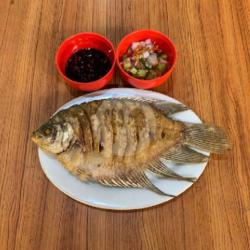 Gurame Goreng Kering ( Ekor )