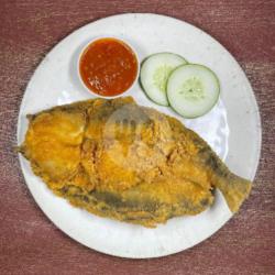 1 Ekor Bandeng Tanpa Tulang Goreng Tepung