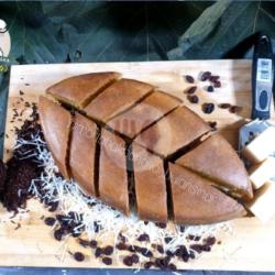 Martabak Daun Coklat Keju Kismis