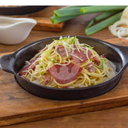 White Cream Spaghetti Smoke Beef