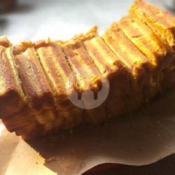 Roti Bakar Bandung Strawberry   Cokelat