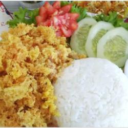 Nasi Ayam Goreng Kremes
