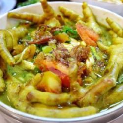 Soto Ayam Ceker Kuah Santan