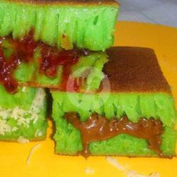 Martabak Pandan Strawberry Susu