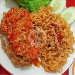 Ayam Mie Geprek