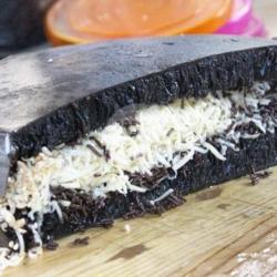 Martabak Black Kacang Susu