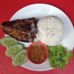 Paket Nasi   Bebek Bakar   Sambel   Lalap