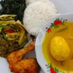 Nasi Telor Bulat Gulai