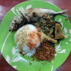 Nasi Ikan Goreng