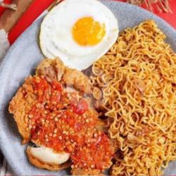 Indomie Rendang Ayam Geprek Telor Gratis Es Teh Manis