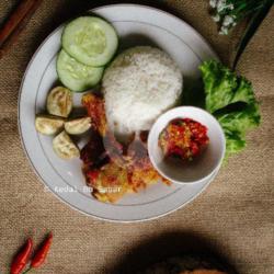 Nasi Paha Ayam Ungkep Kremes