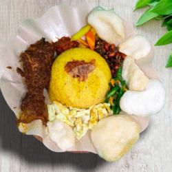 Nasi Kuning Ayam Rendang