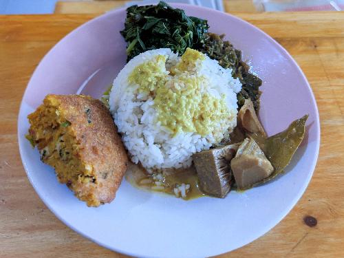 Nasi Padang Ampera Amak Jatiwaringin, Pondok Gede - Jaticempaka