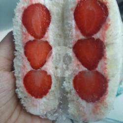 Sandwich Strawberry